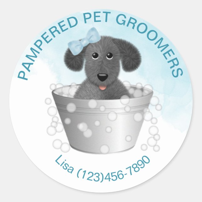 Pegatina Redonda Mascota Groomer Puppy en Tub Cute (Anverso)