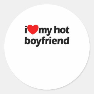 Pegatina Redonda Me Encanta El Corazón Rojo De Mi Novio Caliente.