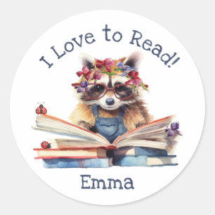 Pegatina Redonda Me encanta leer con cute bebé mapache