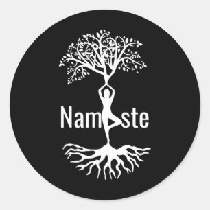 Pegatina Redonda Meditación de postura de árbol Namaste de yoga