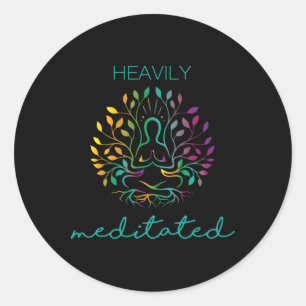 Pegatina Redonda Meditación de Yoga Profundamente Meditada