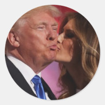 Melainia está besando a Trump