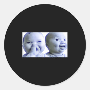 Pegatina Redonda Meme de bebé de IA jura meme divertido bebé riendo