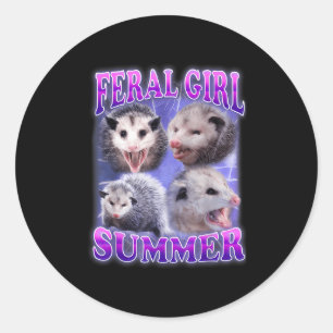 Pegatina Redonda Meme divertidísimo del Chica Feral Summer Opossum