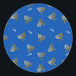 Pegatina Redonda Menorah dorada y azul chaim<br><div class="desc">Pegatinas/sellos de sobres para Hanukkah. Forma elegante y festiva de sellar los sobres</div>
