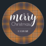 Pegatina Redonda Merry Christmas Dark Plaid<br><div class="desc">Elegante pegatina clásico marrón oscuro,  naranja y azul para regalos de Navidades y otras sorpresas. ¡Te deseo una celebración colorida y alegre!</div>