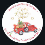 Pegatina Redonda Merry Christmas Truck Circular Return Address<br><div class="desc">Elegante tipografía Gold Merry Christmas,  copos de nieve dorados,  camión de Navidades acuarela con regalos,  sobre un fondo blanco. Utilice la herramienta Personalize para agregar su información. Para obtener más elementos coincidentes,  visite mi colección de Navidades de sueño.</div>