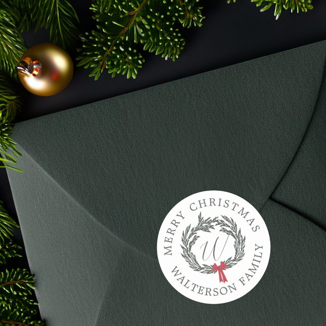 Pegatina Redonda Merry Christmas Winter Garland Wreath Monograma (Merry Christmas Winter Garland Wreath Monogram Classic Round Sticker)