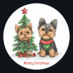 Pegatina Redonda Merry Christmas Yorkie Dogs<br><div class="desc">Ilustracion de Perros Terrier de Yorkshire listo para Navidades. Perfecto para los amantes de las mascotas y los padres de perros durante las vacaciones.</div>