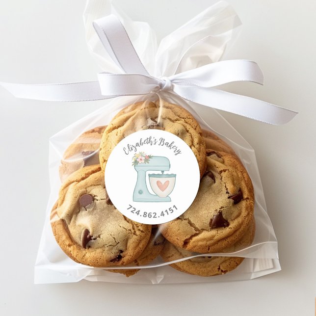 Pegatina Redonda Mezclador De Pasteles Azules Cubierta Con Amor (Cute blue mixer stickers you can personalize with your name and phone number. )