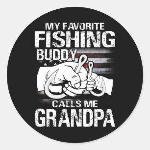 Pegatina Redonda Mi compañero de pesca favorito me llama abuelo