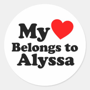 Pegatina Redonda Mi corazón pertenece a Alyssa