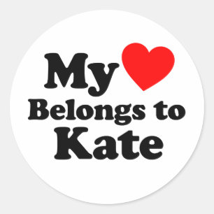 Pegatina Redonda Mi corazón pertenece a Kate