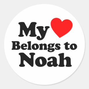 Pegatina Redonda Mi corazón pertenece a Noah
