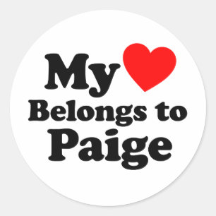 Pegatina Redonda Mi corazón pertenece a Paige