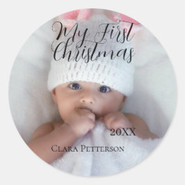 Pegatina Redonda Mi primera foto de bebé navideña añada nombre año