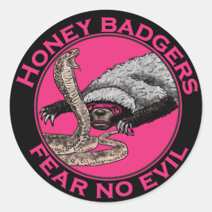 Pegatina Redonda Miedo No Mal Pink Honey Badger Animal Art