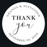 Pegatina Redonda Minimalista tipografía simple boda gracias<br><div class="desc">Minimalista boda de tipografía simple gracias pegatina. Por favor,  contáctame si necesitas artículos adicionales.</div>