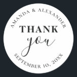 Pegatina Redonda Minimalista tipografía simple boda gracias<br><div class="desc">Minimalista boda de tipografía simple gracias pegatina. Por favor,  contáctame si necesitas artículos adicionales.</div>