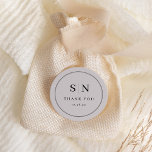 Pegatina Redonda Mínimo y Moda | Boda gris y negro inicial<br><div class="desc">Este elegante y moderno boda de agradecimiento favorece a los pegatinas con un sencillo diseño de texto gris claro y negro que exuda el estilo minimalista. Añada sus iniciales o su monograma para hacerlas completamente propias.</div>