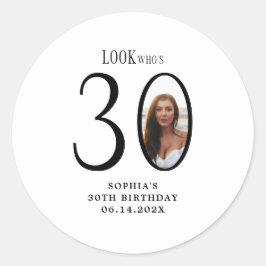 Pegatina Redonda Mira quién es la foto mínima de 30 años