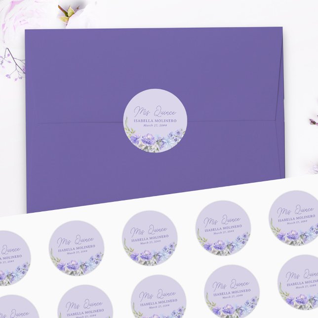 Pegatina Redonda Mis Pegatinas Quince Purple Peri Floral Quinceaner (Purple floral Mis Quince stickers for envelope seals or ..)