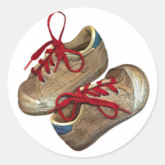 Pegatina Redonda Mis primeros zapatos de tenis