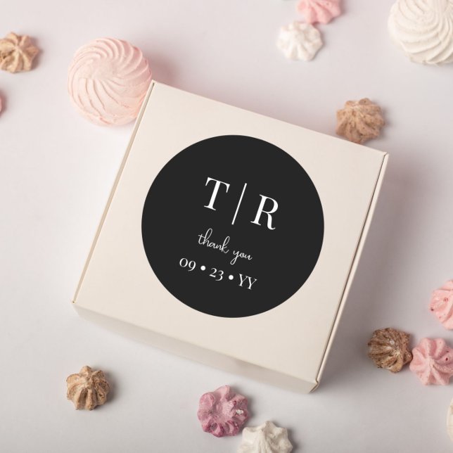 Pegatina Redonda Moda Monogramada Boda Blanco y Negro Gracias (Subido por el creador)