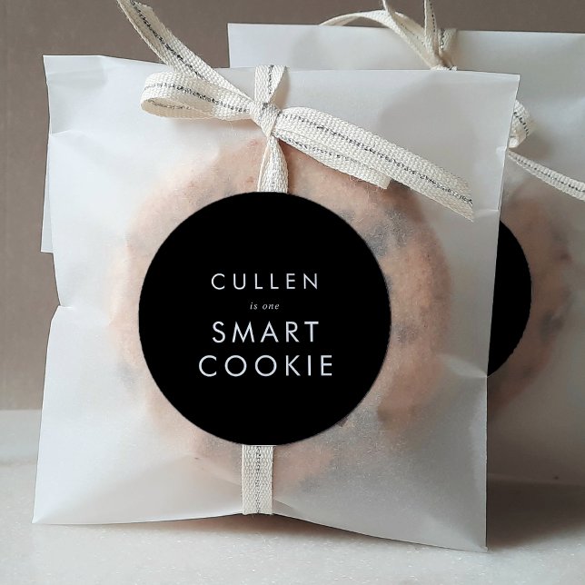 Pegatina Redonda Moda Negra Oscura Un Smart Cookie Graduado Favor (Subido por el creador)