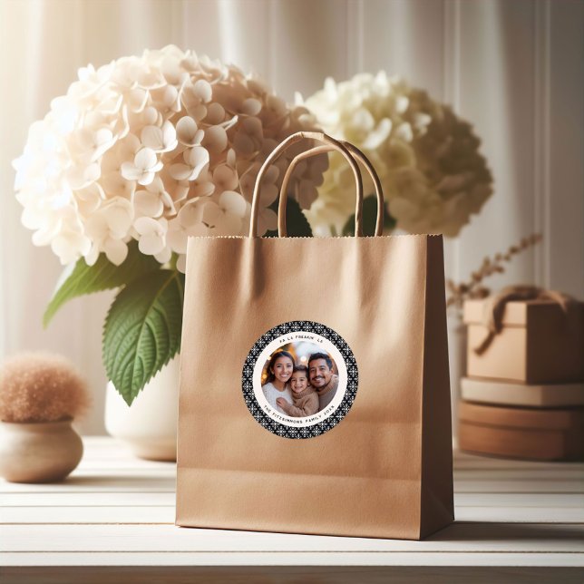 Pegatina Redonda Modern Black & White Photo Christmas (Neutral Snowflake Modern Christmas Round Sticker black)