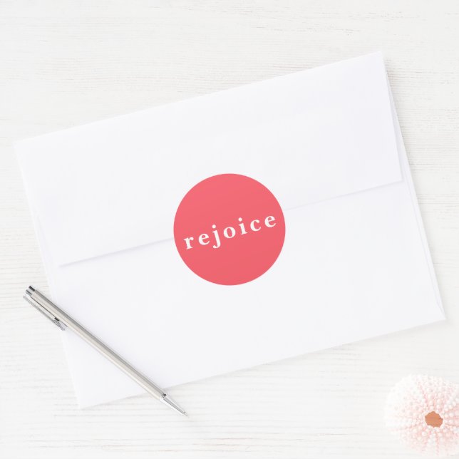 Pegatina Redonda Modern Bright Red Rejoice Christmas Card Envelope (Sobre)