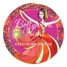 Moderna bailarina de Fiesta de Bollywood astutamen