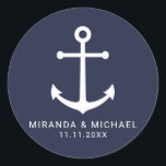 Pegatina Redonda Moderna Marina Náutica Anclaje Azul Favor De Boda<br><div class="desc">Moderno Pegatina de la Marina Náutica Azul Anchor Wedding Favor de la Boda Minimalista con ancla blanca y nombre personalizado de la novia y el novio con fecha boda en blanco moderno sans serif estilo de letra sobre fondo azul marino. Perfecto para bodas náuticos, boda con temática playera y más....</div>