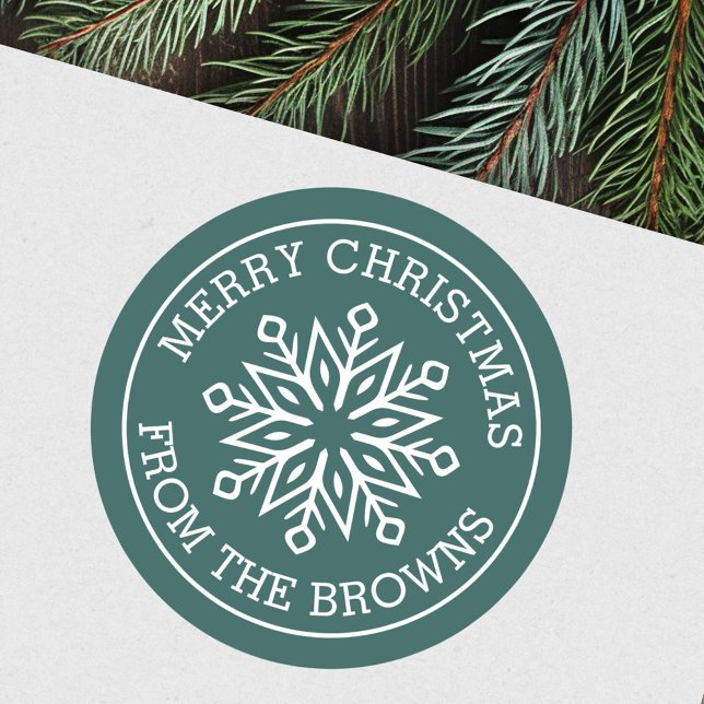 Pegatina Redonda Moderno copo de nieve nombre pino verde Feliz Navi (Modern snowflake name pine green Merry Christmas Classic Round Sticker)