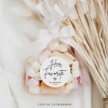 Pegatina Redonda Moderno Mínimo Su Favor De Matrimonio Favorito<br><div class="desc">Estos Minimalistas modernos Sus pegatinas favoritos son perfectos para un boda minimalista o un boda moderno. Este sencillo diseño cuenta con un tipo de letra manuscrita que es perfecto para su evento. Personalizable que toda la redacción tenga cualquier color. También puede añadir cualquier imagen, si lo desea. Personaliza a este...</div>