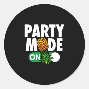 Pegatina Redonda Modo de fiesta de hombres activado piña divertida