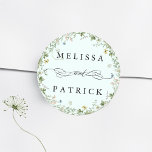 Pegatina Redonda Moneda elegante de la boda de Wreath Wildflower<br><div class="desc">Este elegante pegatina de bodas cuenta con una corona floral con acuarelas pintadas a mano con flores silvestres de color rosa,  amarillo y verde. Para una personalización más avanzada de este diseño,  haga clic en el BOTÓN HERRAMIENTA DE DISEÑO AZUL de arriba.</div>