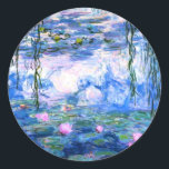 Pegatina Redonda Monet Pink Water Lilies<br><div class="desc">Un pegatina redondeado de nenúfares rosa de Monet con bonitas nenúfares de agua rosada flotando en un estanque azul tranquilo con colchonetas de lirios. Un gran regalo de Monet para los amantes del impresionismo y del arte francés. Impresionismo natural sereno con flores y paisajes pintorescos de estanques.</div>