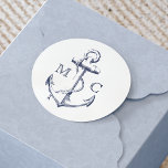 Pegatina Redonda Monograma de anclaje azul de la Marina Náutica<br><div class="desc">Complete sus necesidades de papelería náutica con este pegatina de monograma de anclaje. Perfecto para sellos para sobres y bolsos.</div>