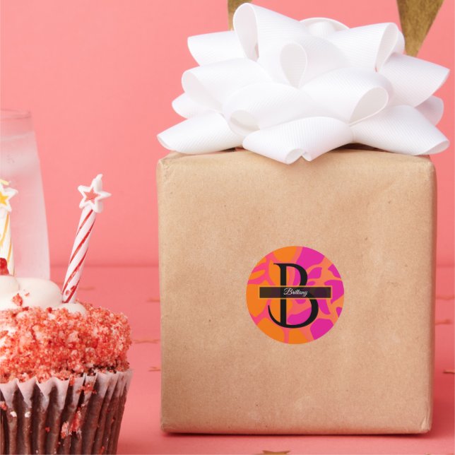 Pegatina Redonda Monograma de gradiente naranja y rosa intenso  (Fiesta)