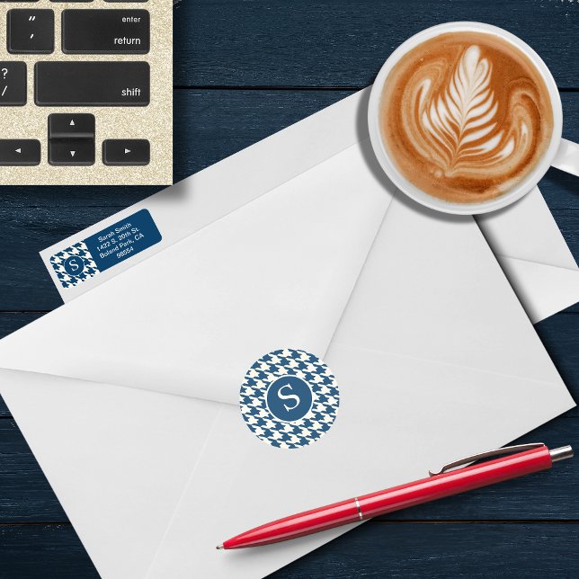 Pegatina Redonda Monograma moderno de Houndstoth Blue & White (Subido por el creador)