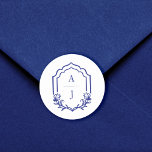 Pegatina Redonda Monograma Personalizado de marco decorativo Boda f<br><div class="desc">Fama decorativa inspirada en Grecia con forma de arco y pegatinas de boda florales. Inspirado por el estilo y arcos de la isla griega en Grecia y el azul profundo de Grecia. Personalizar con su boda monograma. Le ayudaremos a crear el boda de sus sueños con nuestra colección de bodas...</div>