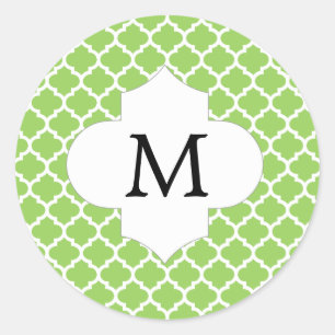 Pegatina Redonda Monograma personalizado Quatrefoil verde y blanco