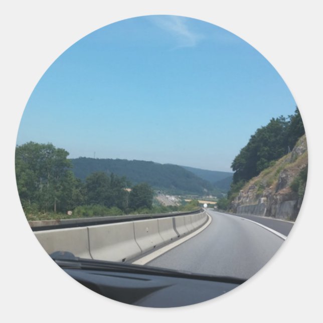 Pegatina Redonda Montañas de vacaciones de coches Europa fotografía (Anverso)