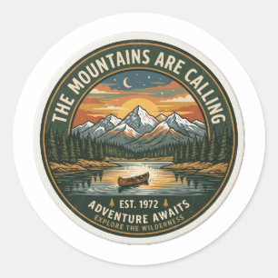 Pegatina Redonda Montañas Vintage Están Llamando Aventura Viajes Et