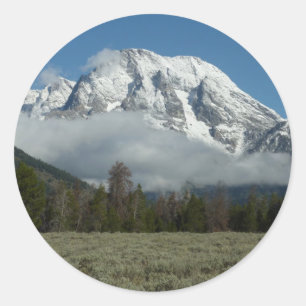 Pegatina Redonda Monte Moran y nubes en Grand Teton