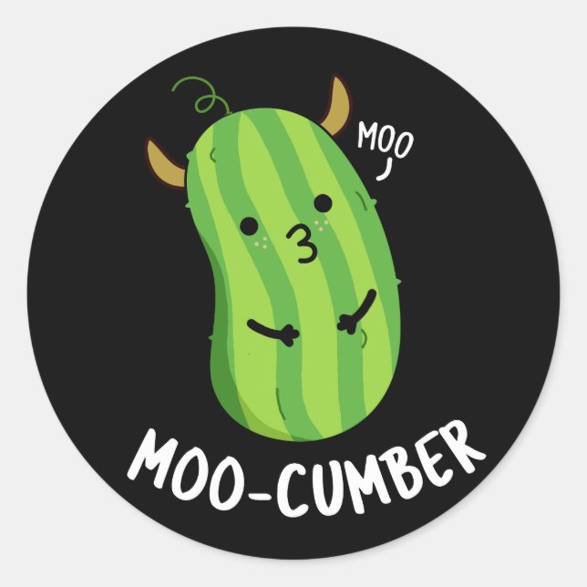 Pegatina Redonda Moo-cumber Funny Veggie Cucumber Pun Dark BG (Anverso)