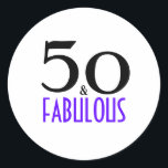 Pegatina Redonda Morado 50 y fabuloso 50 cumpleaños invitat<br><div class="desc">Un bello y brillante Pegatina púrpura de la fiesta de cumpleaños número 50 que puedes usar para la celebración de tu fiesta de cumpleaños número 50. ¡Feliz cumpleaños anticipado a ti,  querida!</div>