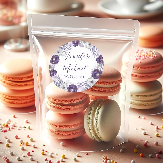 Pegatina Redonda Morado y plata acuarela Floral Wreath Boda (Purple & Silver Watercolor Floral Wreath Wedding Classic Round Sticker)