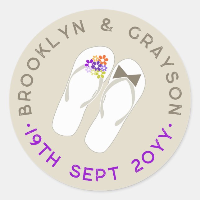 Pegatina Redonda Mr & Mrs Purple Flowers Flip Flops Beach Wedding (Anverso)